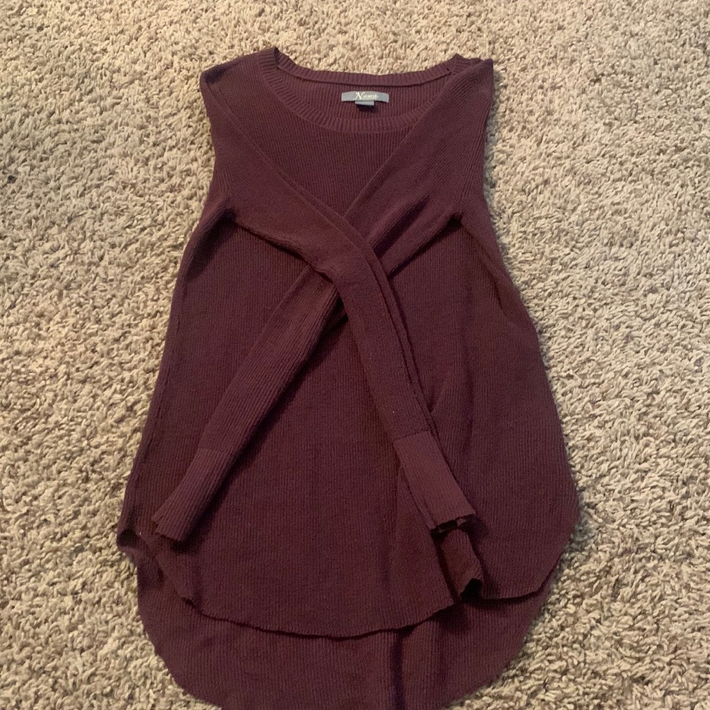 Maroon sweater